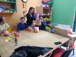 IMG-fa507878ff3c6cd5bfce43cf48c06fb2-V