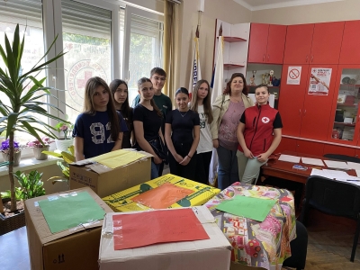 Ученички парламент ОШ “ Свети Сава” прикупио је плишане играчке и донирао нашој организацији.
